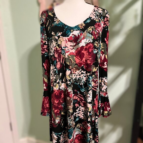 Floral Dress by Connected Apparel, Size 12 - Picture 1 of 5